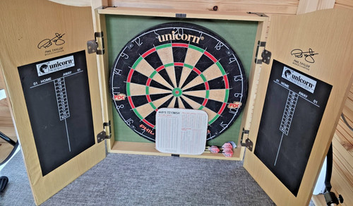 Unicorn striker dartboard with - striker,